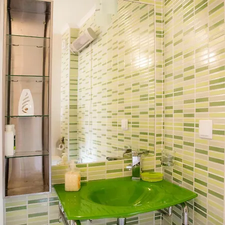 B34 - Central Townhouse In * Lagos