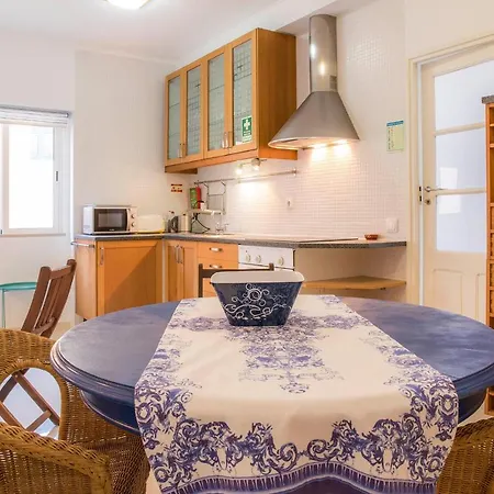 B34 - Central Townhouse In Lagos