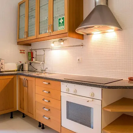 B34 - Central Townhouse In Апартаменты